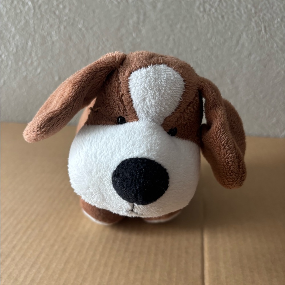 Russ vintage  Berrie the Beagle Puppy dog Plush stuffed 6 inch .